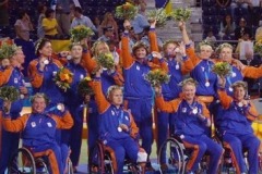 2004-Athene-NDZT-zilver-medaille-zitvolleybal-dames